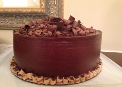 Chocolate-Ganache-Cake-with-Chocolate-Curls